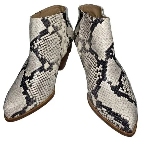 Alberto Zago Women’s Size 36.5 6 Black White Python Snakeskin Ankle Boots