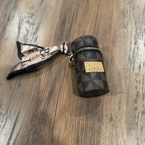 Checkered Cylinder Keychain with Scarf Accent Black