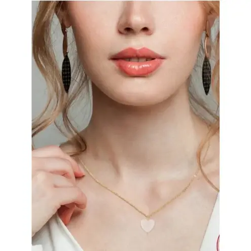 Boutique NEW Sparkly Gold Unisex-Women’s Pearl Heart, Yellow Gold Filled Necklace, 16-18”