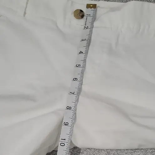 Dockers Women'sWhite Flat Front Shorts Casual Cotton Blend Size 6