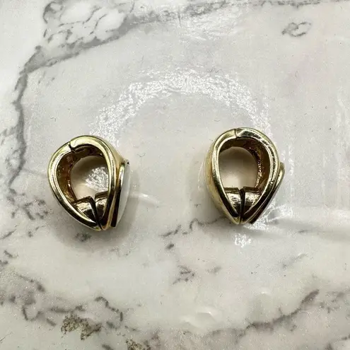 Monet  pearl inlay magnetic earrings