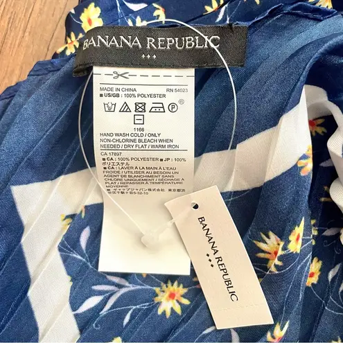 BANANA REPUBLIC Factory blue crinkle kimono wrap, NWT