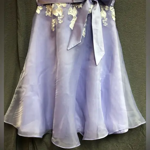 Jaden lilac dress with white upper shoulders tulle with flowers Size 16