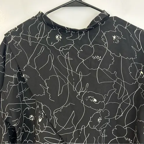 ASTR NWT  Floral Black and White Long Sleeve Tie Neck Flowy Top Size XL