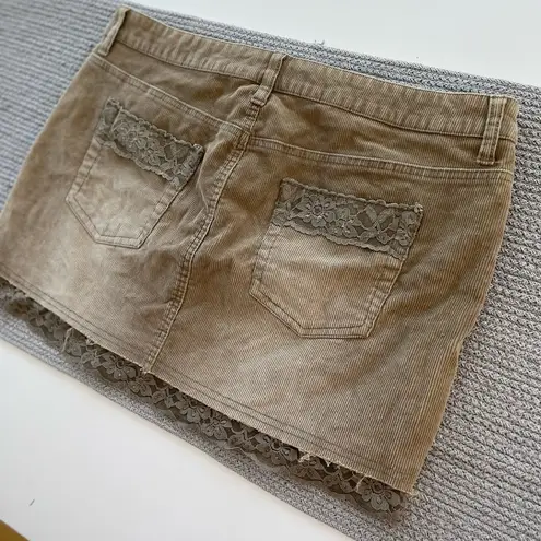 Ymi Vintage Y2K Tan Corduroy Lace Trim Mini Skirt Size 13