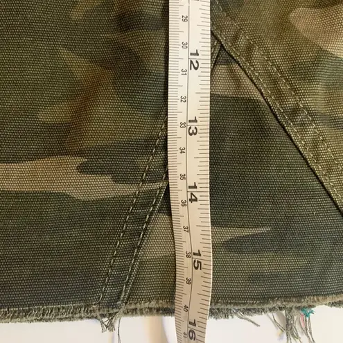 JEAN DENIM SKIRT….CAMO COLOR SIZE MEDIUM Green