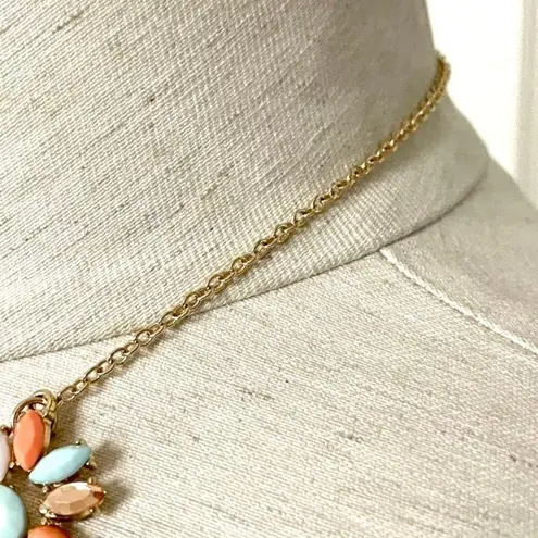 Beaded rhinestoneāstatement necklace