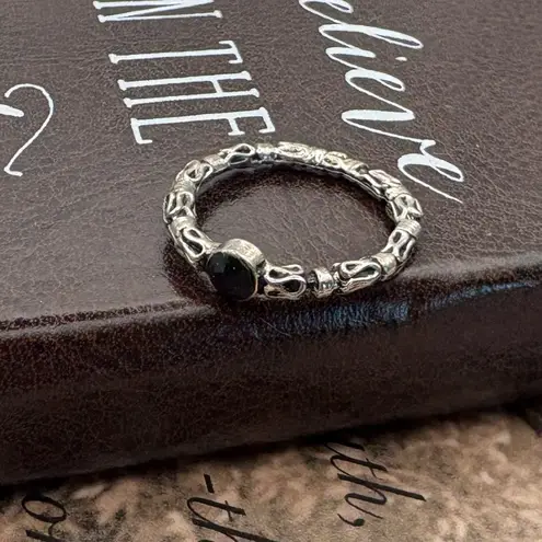 Vintage Silver Tone Ring w/ Black Rhinestone Accent – Size 6.5