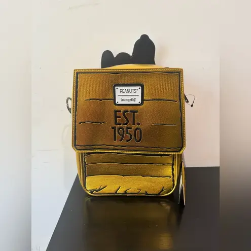 Lounge Fly Peanuts 75th Anniversary Snoopy Doghouse Crossbody Bag