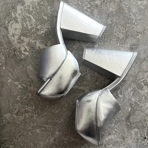 Cult Gaia Nadia Platform Sandals in Shiny Silver, NWT, Size EU 37