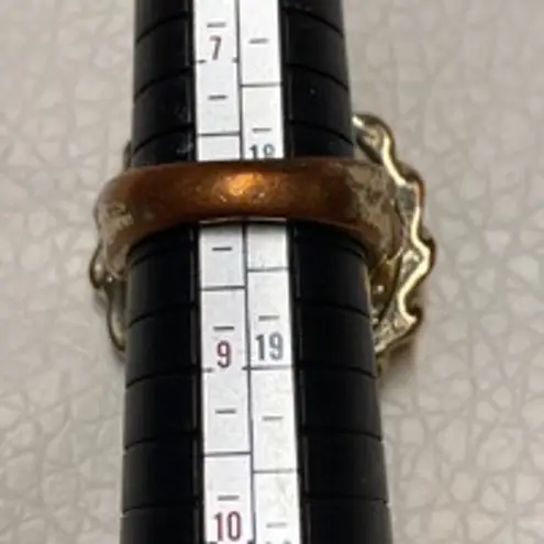 None Vintage Costume Jewelry Oval-Shaped Amber Stone Gold Tone Ring Size 9