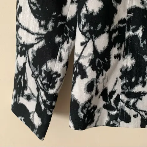 Laura Ashley NWT Palm Beach Black & White Floral Blazer Size M