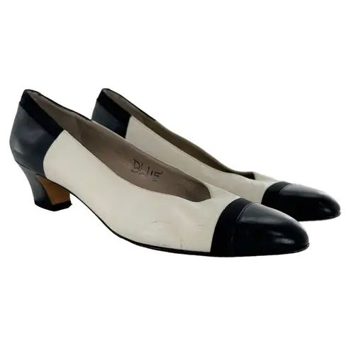 Salvatore Ferragamo Navy Blue/White Leather Cap Toe Mid Heel Pumps Size 8.5 AAA
