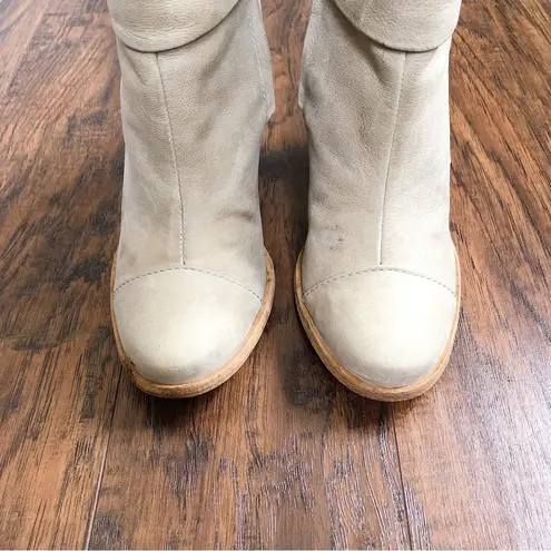 L.L.Bean  Signature • Leather Ankle Boots heeled tan beige bootie zip cap toe