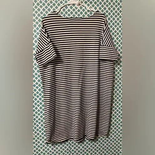 Hatch Navy and White Striped T