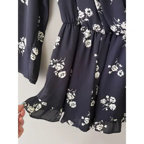 Modlook 29  Women's Dark Navy Floral Long Sleeve Romper Size M