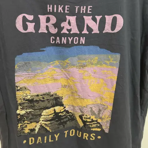 Tres Bien Charcoal Gray Grand Canyon Shortsleeve Graphic T Shirt size Large