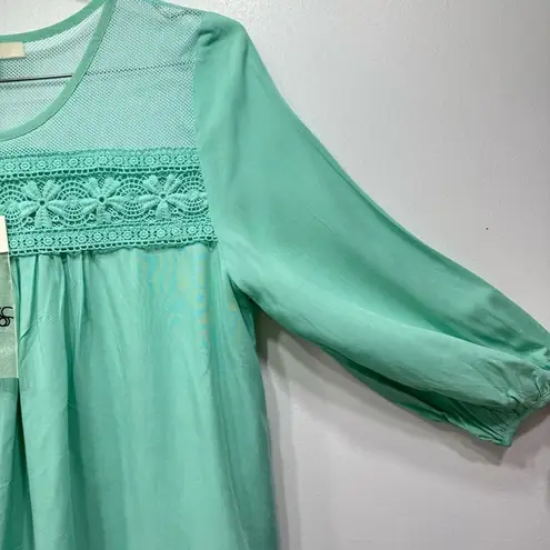 YA Los Angeles Mint Green Lightweight Cotton Blend Blouse with Lace & Mesh by