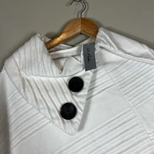 Le Moda NWT Cozy White Button Wrap Poncho Sweater Size undefined