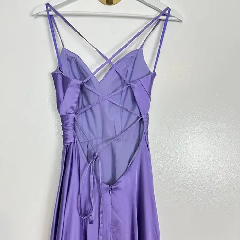 La Femme  Sleeveless Satin Gown in Lavender Size US 2