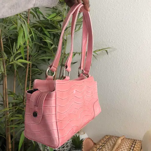 2000s Pink crocodile print faux leather shoulder baguette hand bag purse #fairycore