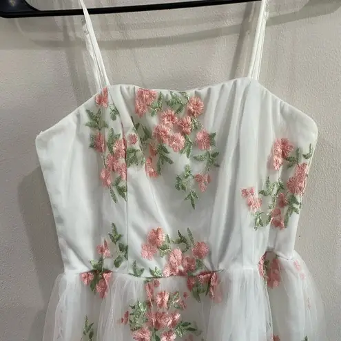 Lulus  Celebrating Sweetness White Floral Embroidered Tulle Midi Dress Size XS