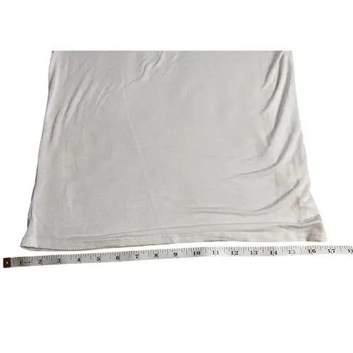 None BRAND NEW W/O TAGS Liz & Sara Solid White Soft Comfy Tshirt