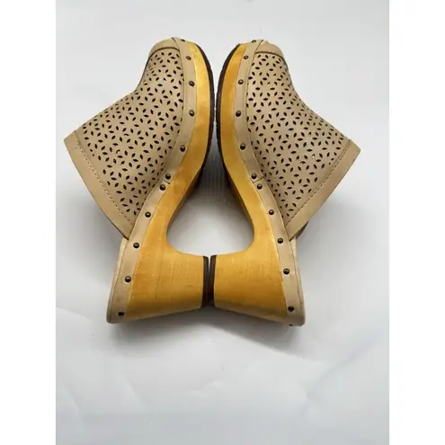 UGG Ansel Sand Leather Sandals Open Toe Wooden Clogs Slides Perforated Size 10