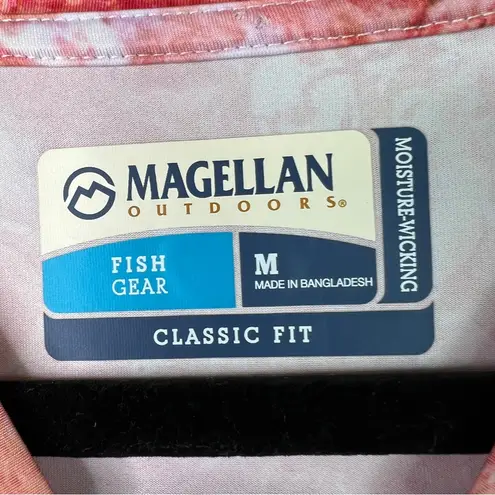 Magellan outdoors Classic Fit Fishing Gear Medium Moisture Wicking Crewneck