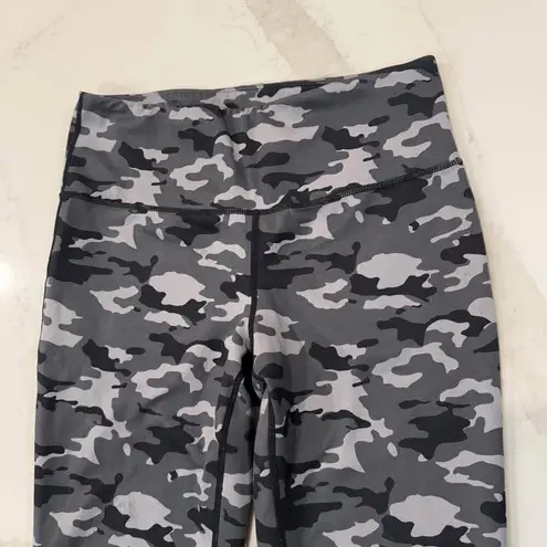 Ideology High Rise Compression Activewear Leggings Women’s Medium Camo Workout