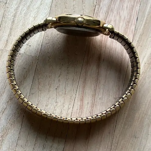 Pierre Jacquard Ladies Watch White Dial Gold Tone Stainless Stretch Bracelet