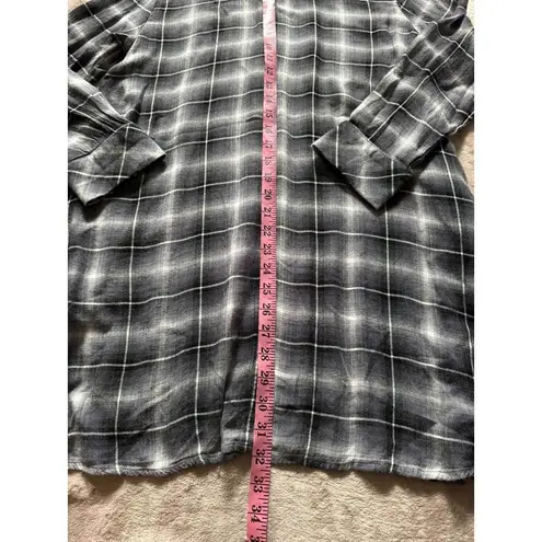 Simply Noelle Simply Noelle Flannel Button-up with Pockets Rolled Sleeves Size M