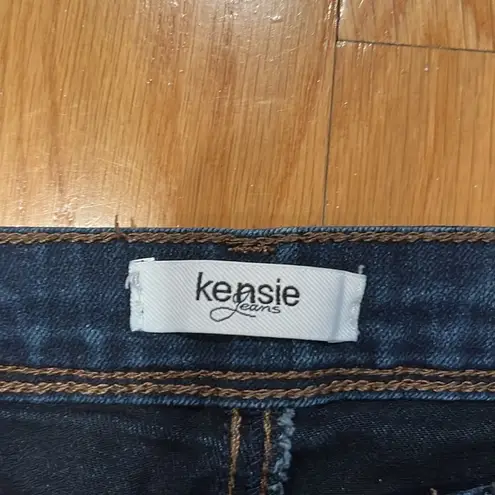 Kensie  women’s effortless ankle mid rise jeans size 6/28 .