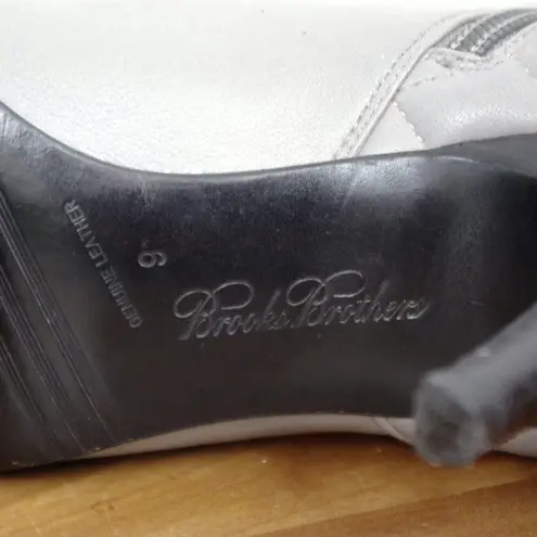 Brooks Brothers Ladies' Grey Leather Heeled Ankle Boots 9