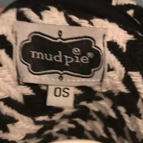 Mud Pie  Holden Houndstooth blanket vest black white