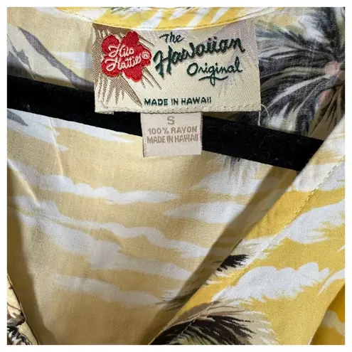 Hilo Hattie Yellow Hawaiian Floral Tropical Cinched Sleeveless Blouse Small