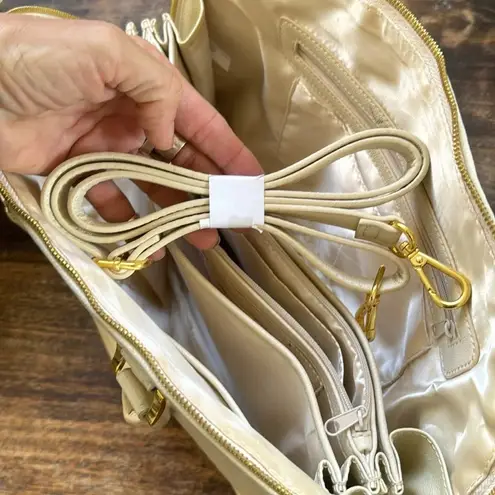 JOY & IMAN white ivory Leather Clamshell Satchel nwot