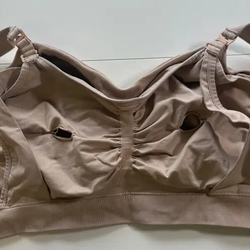 Kindred Bravely 1X Seamless Nursing Maternity Bra Support Comfort Clip Down Tan Size undefined