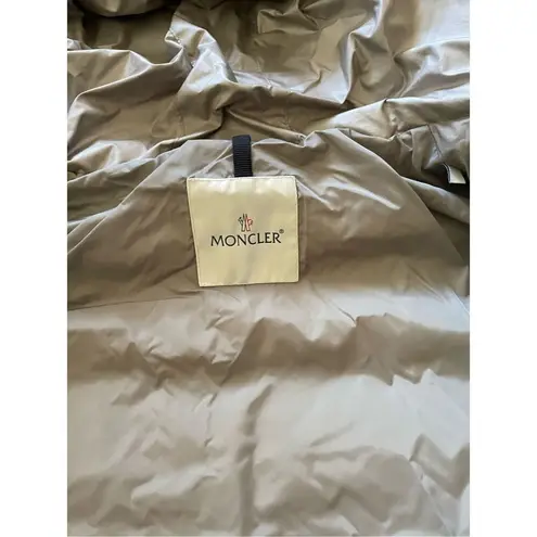 Moncler down grey jacket for women size 02.(M)
