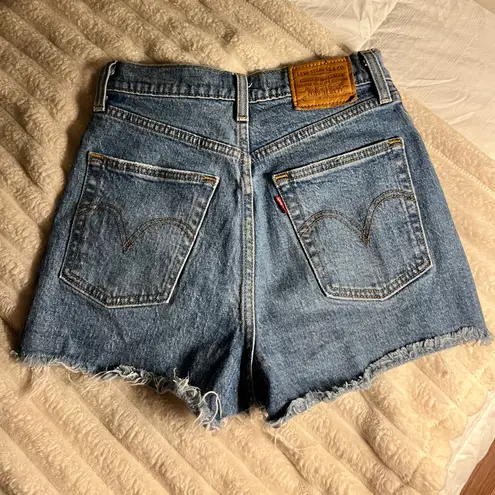 Levi Strauss & CO. Levi’s Ribcage Shorts