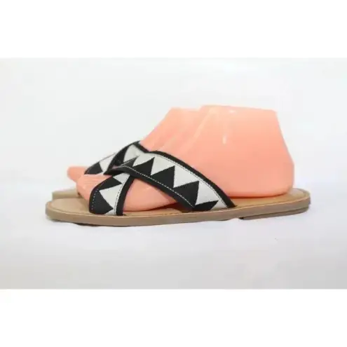 Toms  black&white ladies sandals size 9