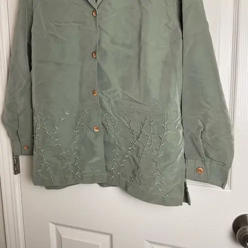 Erika light green, button-down shirt from the Collection, size pm