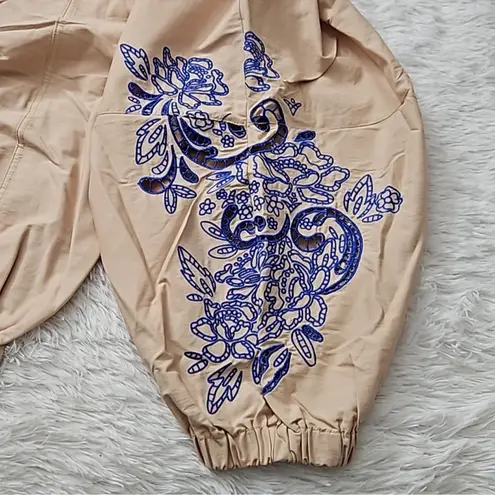 NWOT Free People Movement Baller Embroidered Pants Pacific Sand Size XS & Small Blue