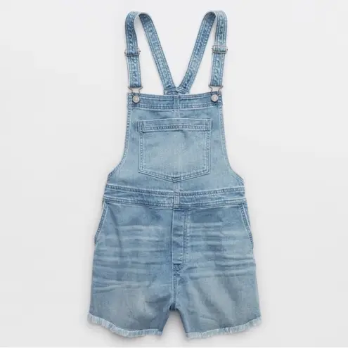 Aerie NWT  Shortalls Short Overalls in Light Wash with Distressed Hem Women’s XS