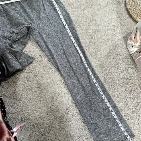 Vuori Women’s Halo Essential Wide Leg Pants Pull On High Rise in Heather Grey L