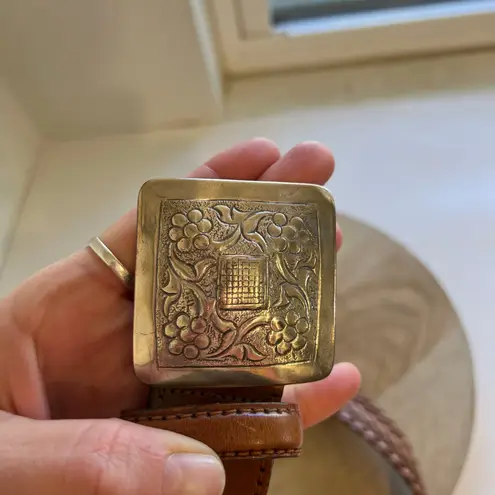 Vintage 90s Tan Woven Weaved Genuine Leather Square Floral Buckle Belt Size SM Brown