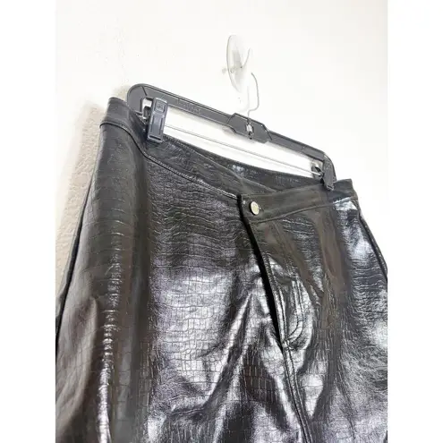 Torn By Ronny Kobo Donnie Asymterical Skirt Size Large Black Snakeskin Pleather