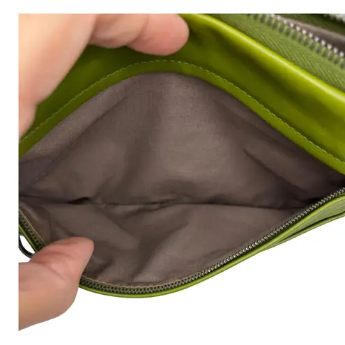 Bottega Veneta Acid Green Nappa Leather Zip Clutch Pouch Italy