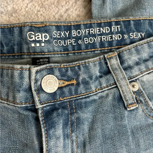 Gap NWT- Woman’s  Boyfriend Fit Size 10/30R