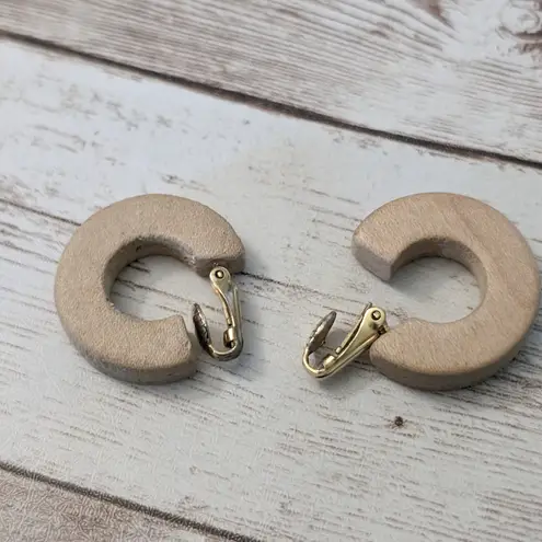 Vintage Clip On Earrings